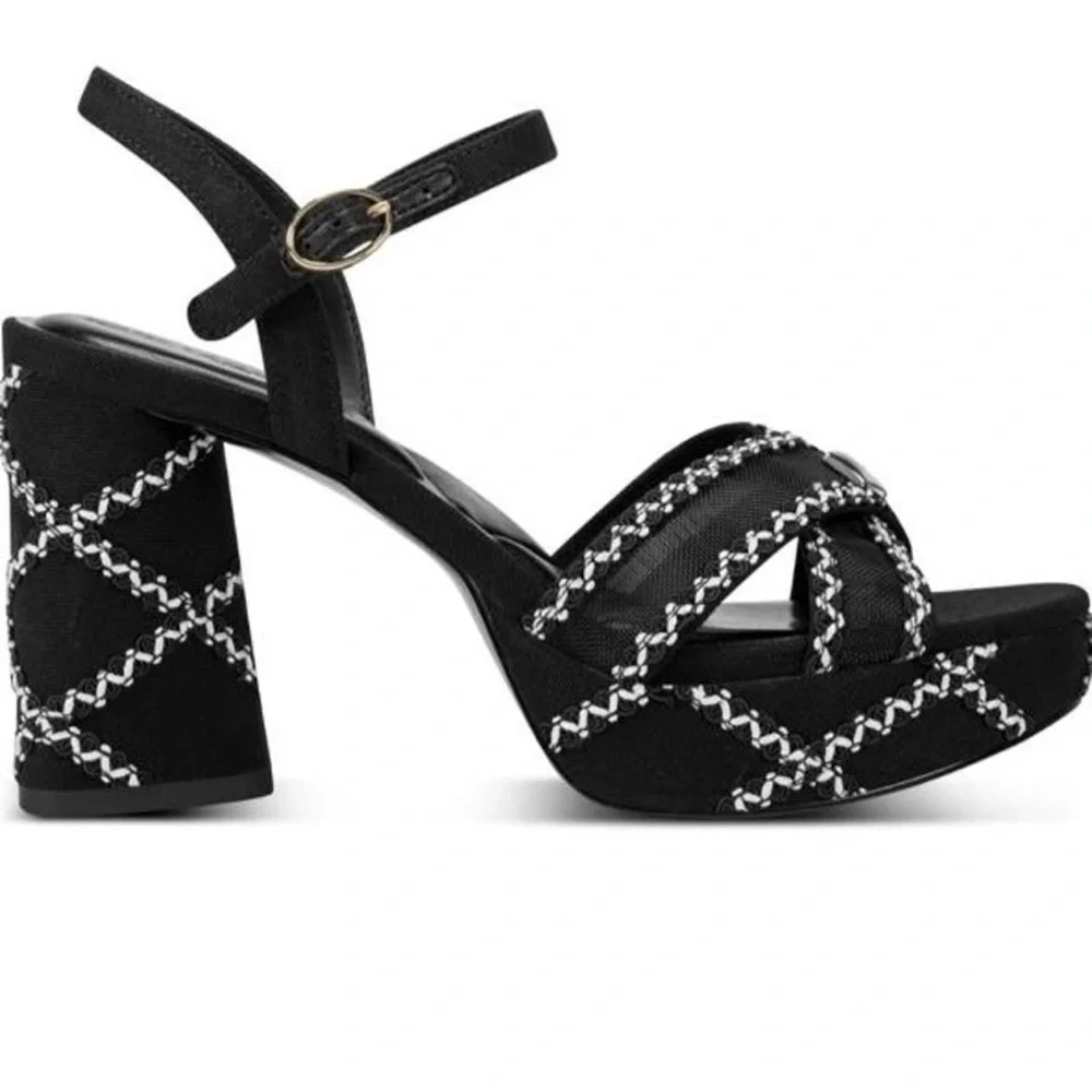 Karl Lagerfeld new without